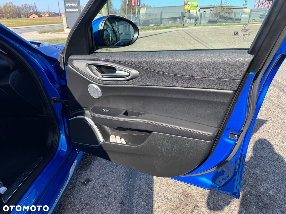 Alfa Romeo Giulia 2.0 Turbo Veloce Q4 - 6