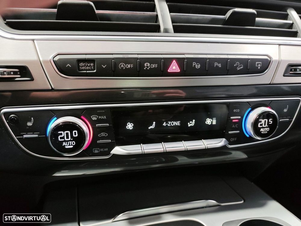 Audi Q7 3.0 TDI quattro S-line Tiptronic 7L - 34