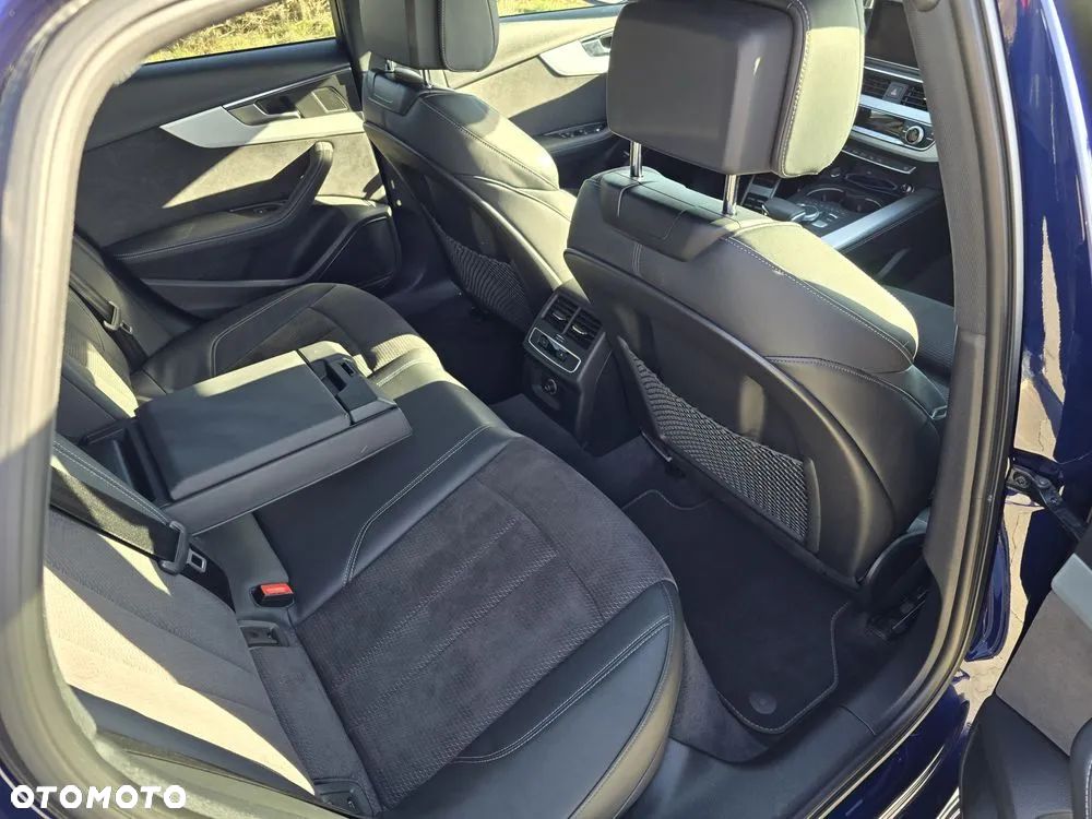 Audi A4 Limousine - 16