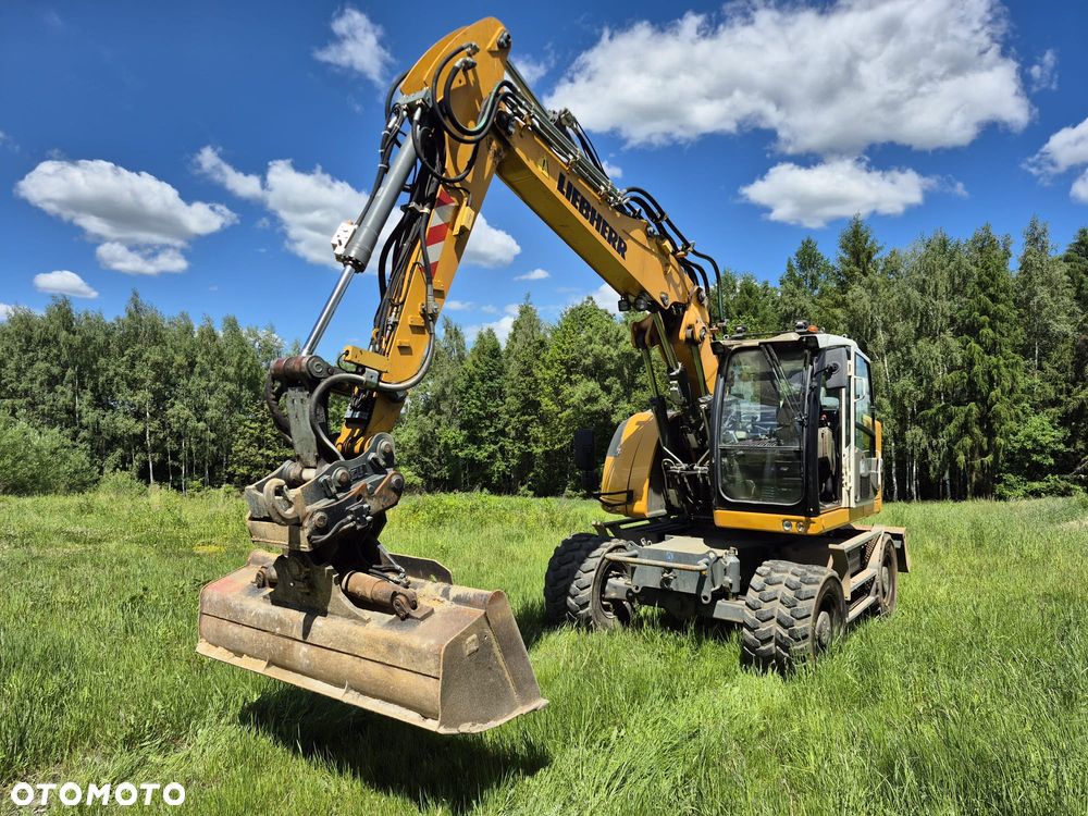 Liebherr A914 - 10
