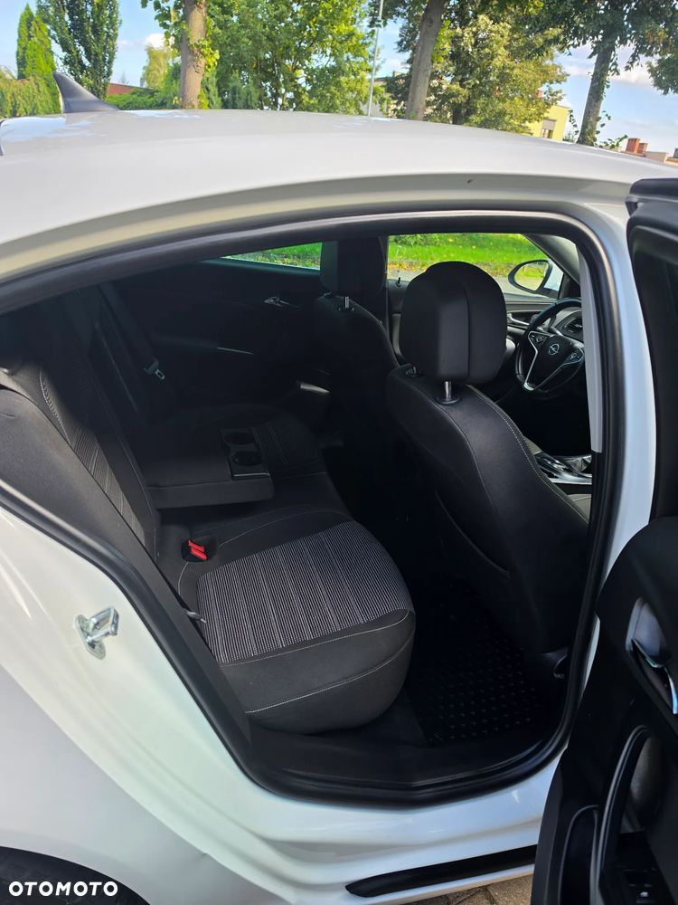Opel Insignia 2.0 CDTI Cosmo S&S - 16