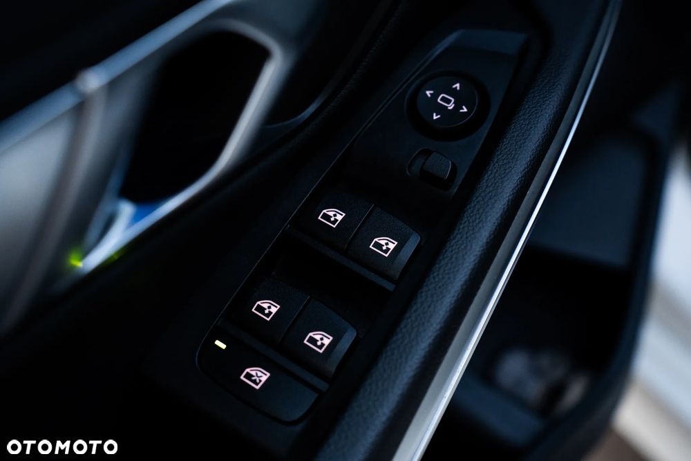 BMW Seria 3 318d MHEV Sport Line - 18