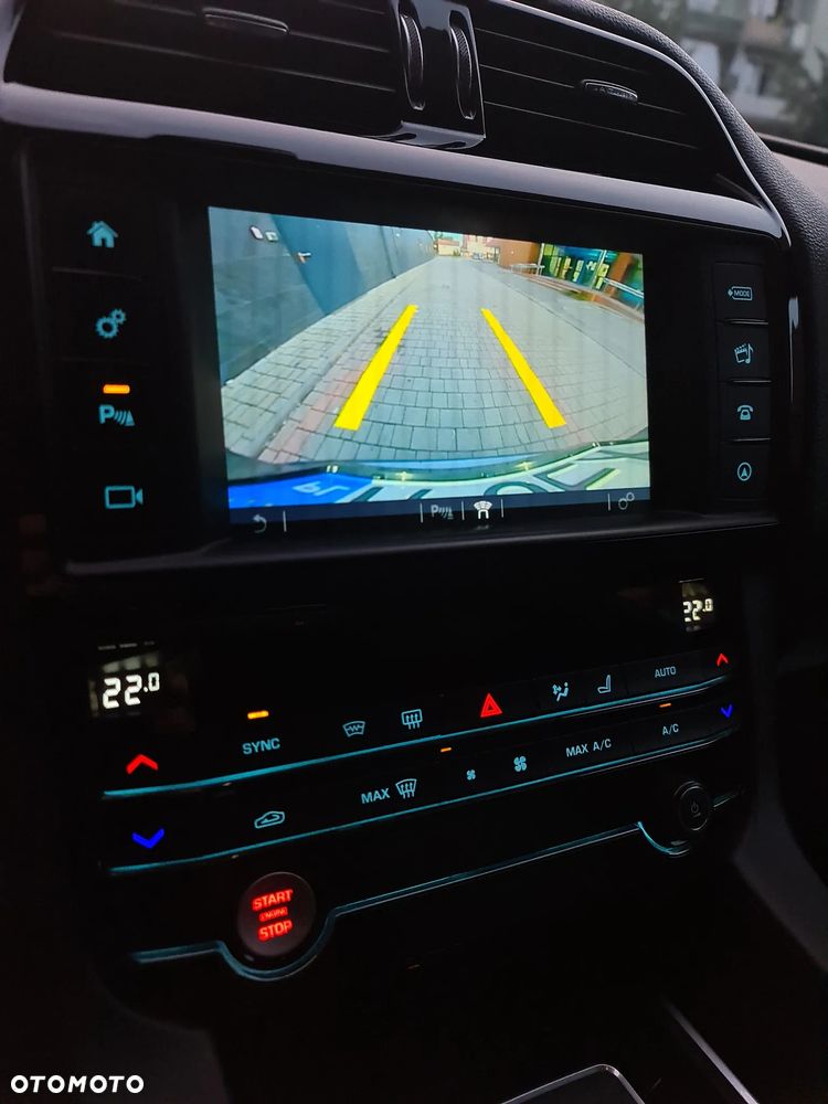 Jaguar F-Pace 2.0 i4P AWD Prestige - 13