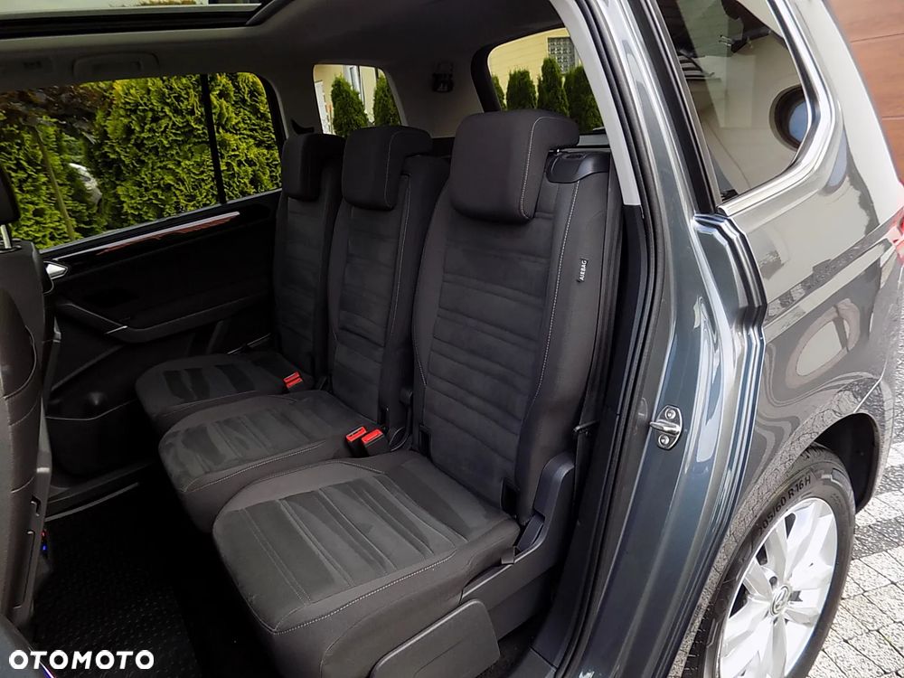 Volkswagen Touran - 29