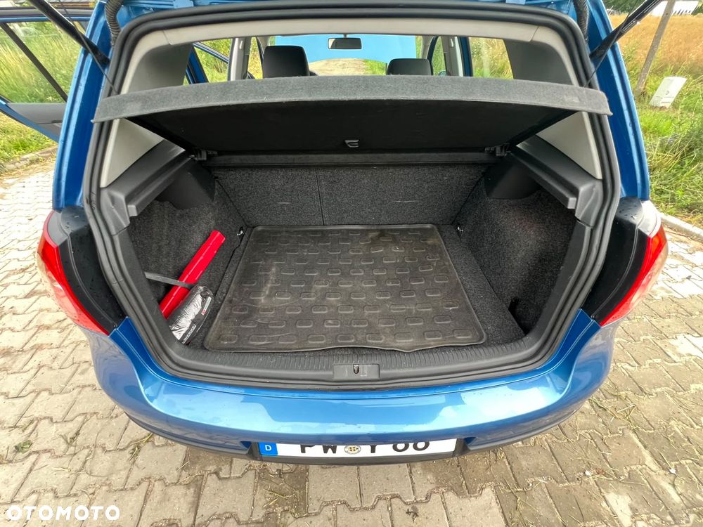 Volkswagen Golf - 23