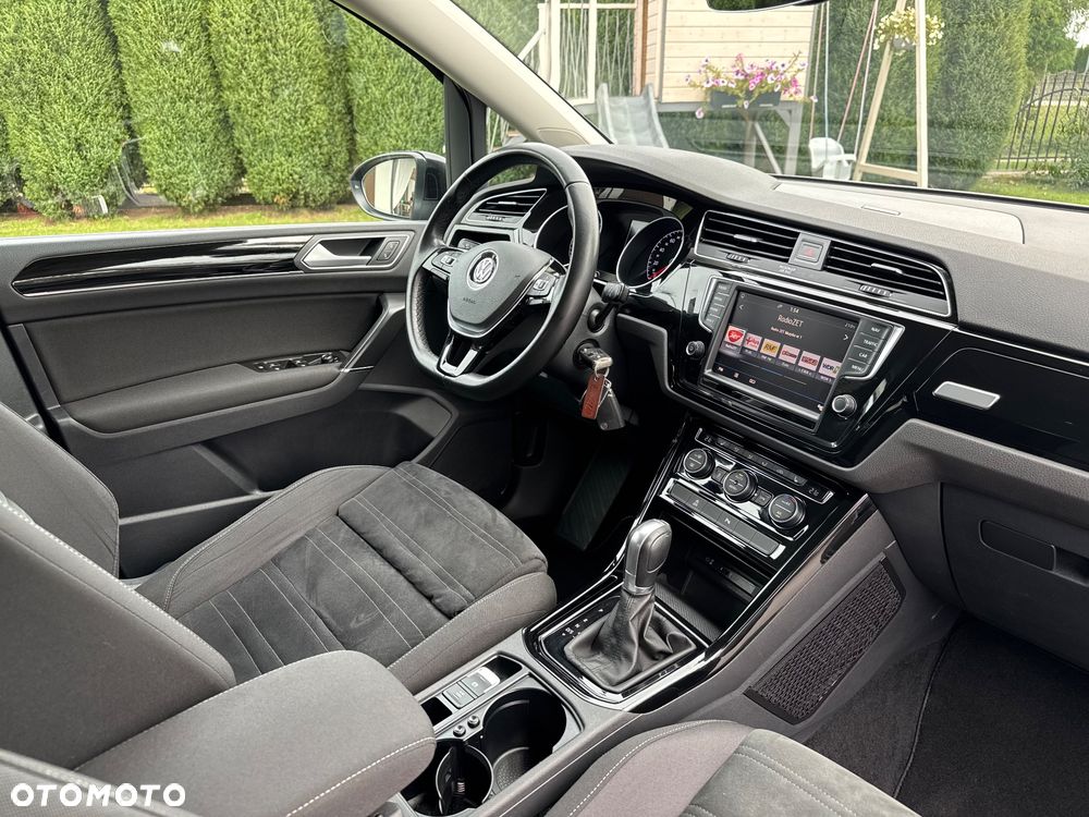 Volkswagen Touran 2.0 TDI SCR DSG Highline - 21