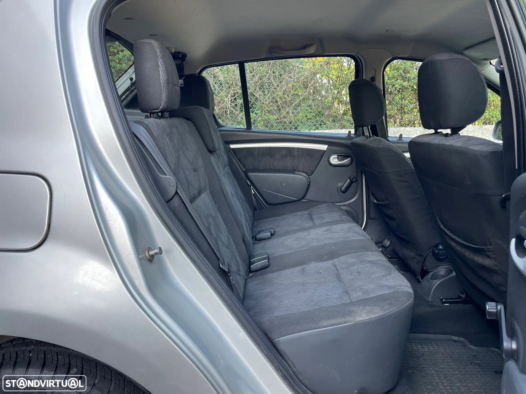 Dacia Sandero 1.2 16V Comfort - 22