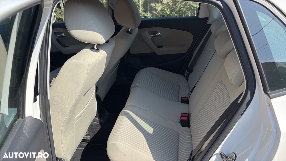 Volkswagen Polo 1.6 TDI DSG Highline - 6