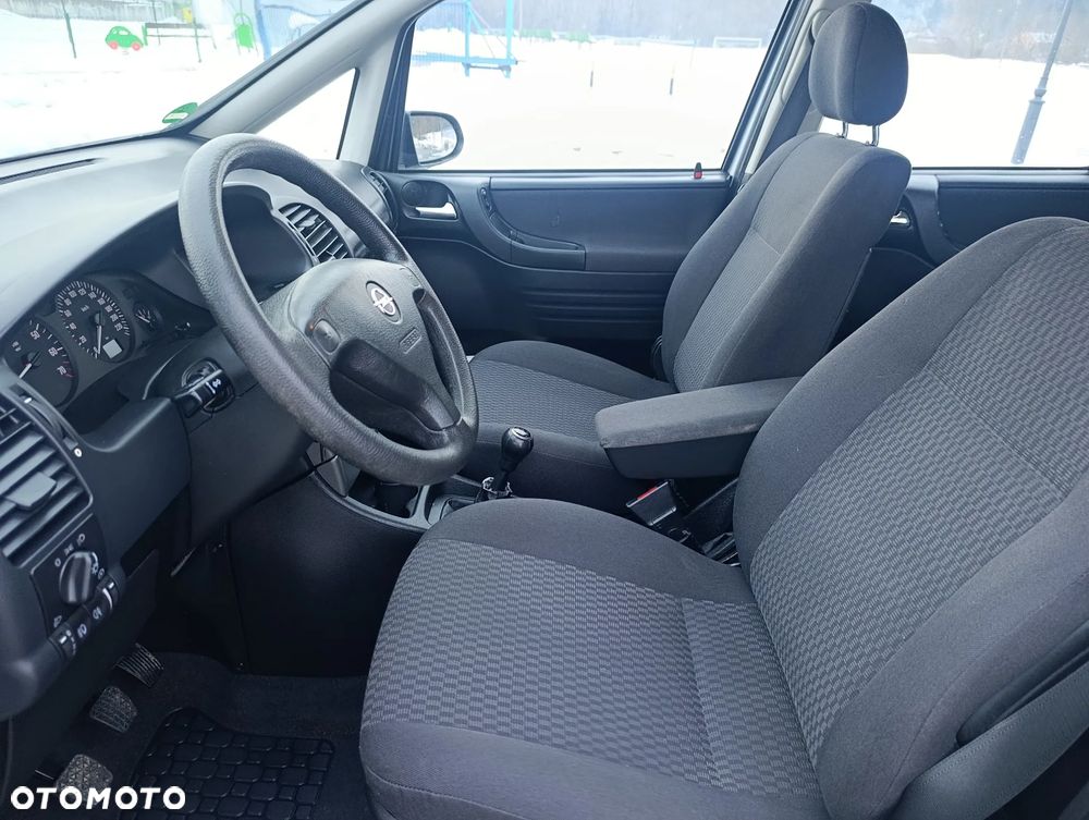 Opel Zafira 1.6 Edition - 12