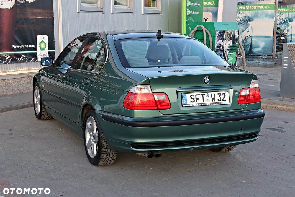 BMW Seria 3 320i - 21