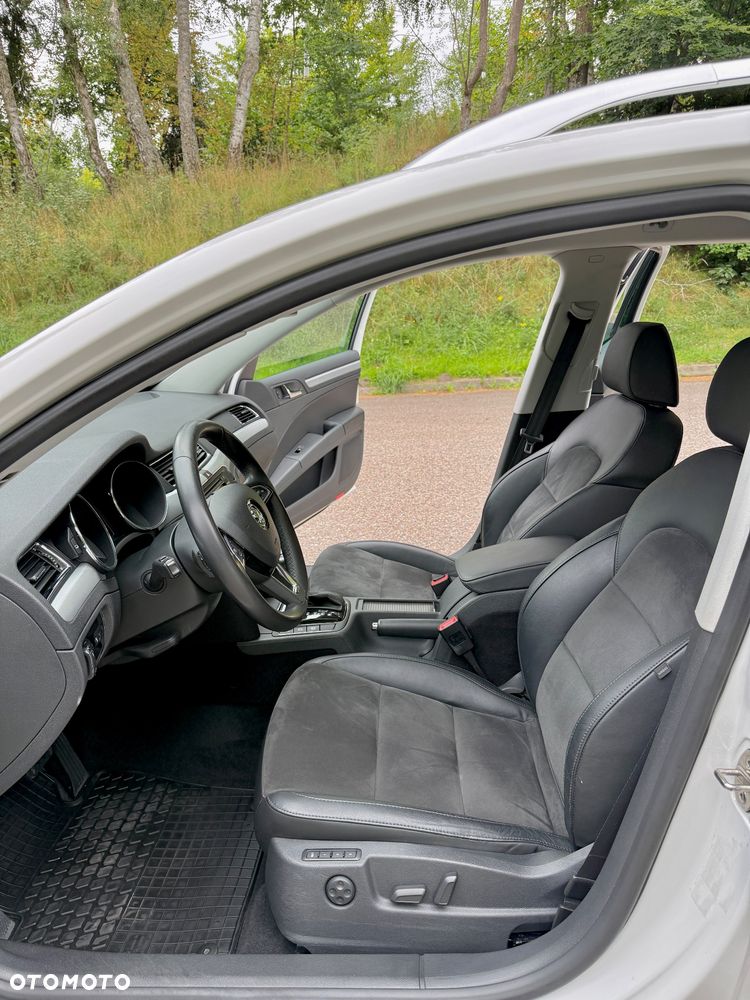Skoda Superb 2.0 TDI Green tec 4x4 DSG Elegance - 16