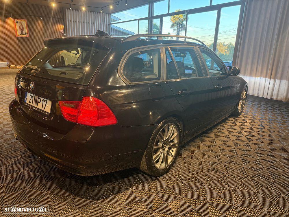 BMW 320 d Navigation Sport - 7