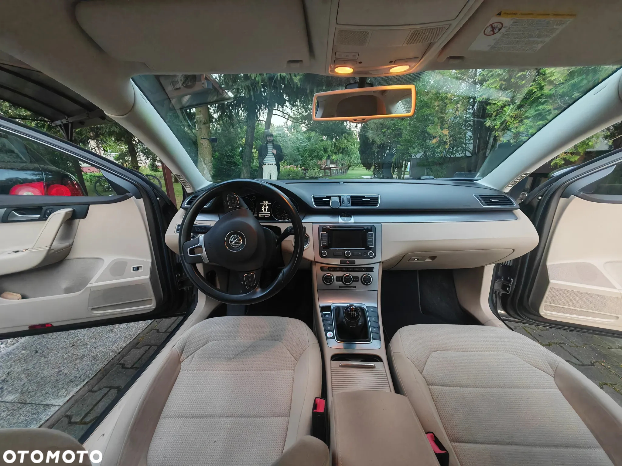Volkswagen Passat - 12