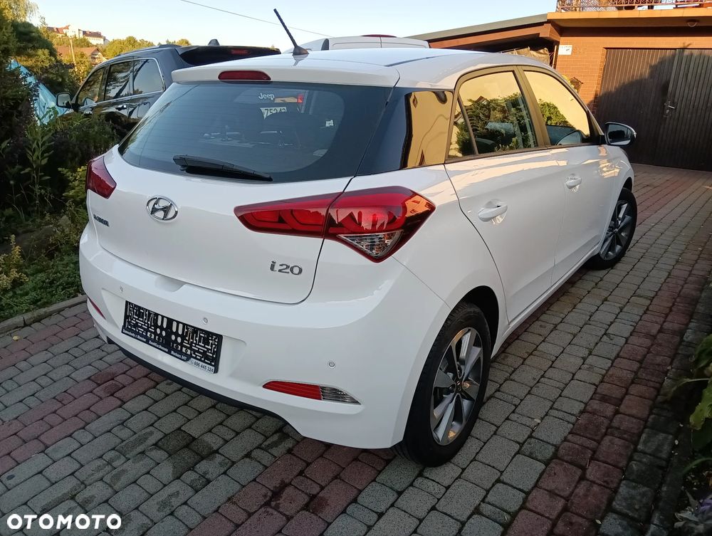 Hyundai i20 1.4 Comfort EU5 - 9