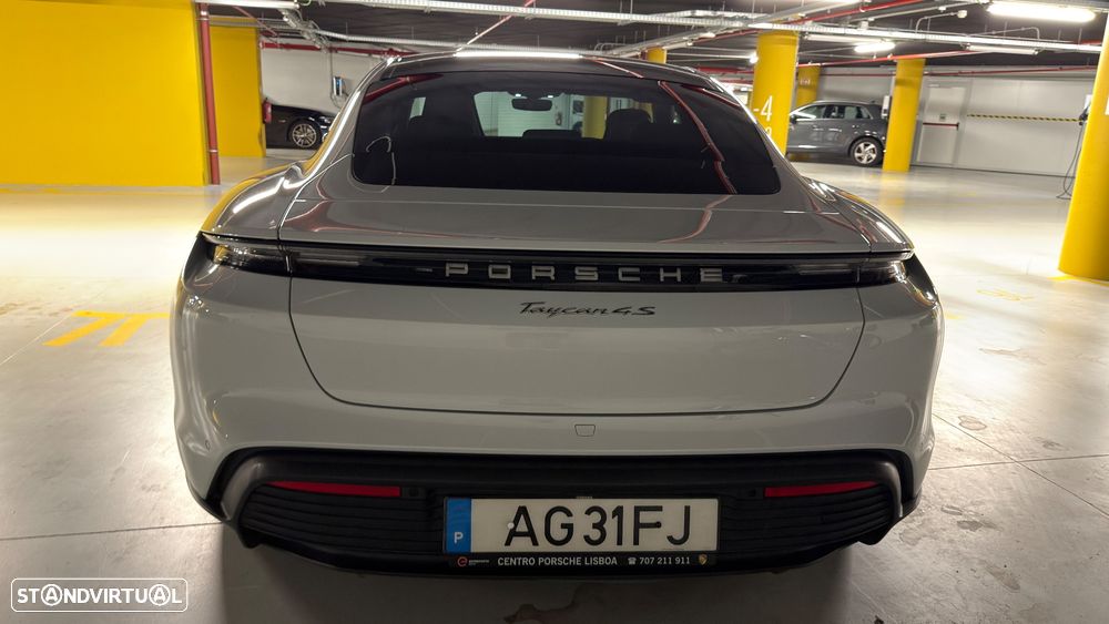 Porsche Taycan 4S - 16