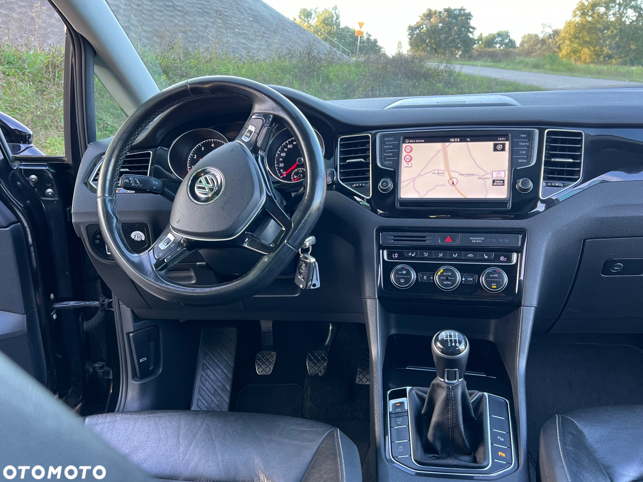 Volkswagen Golf Sportsvan - 23