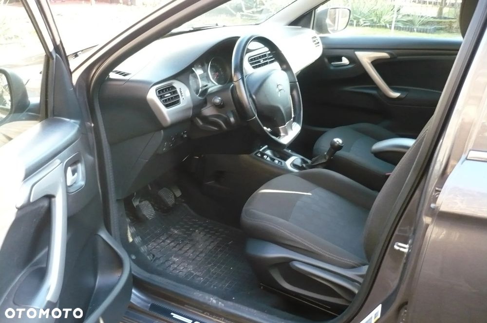 Citroën C-Elysée 1.2 PureTech Exclusive - 9