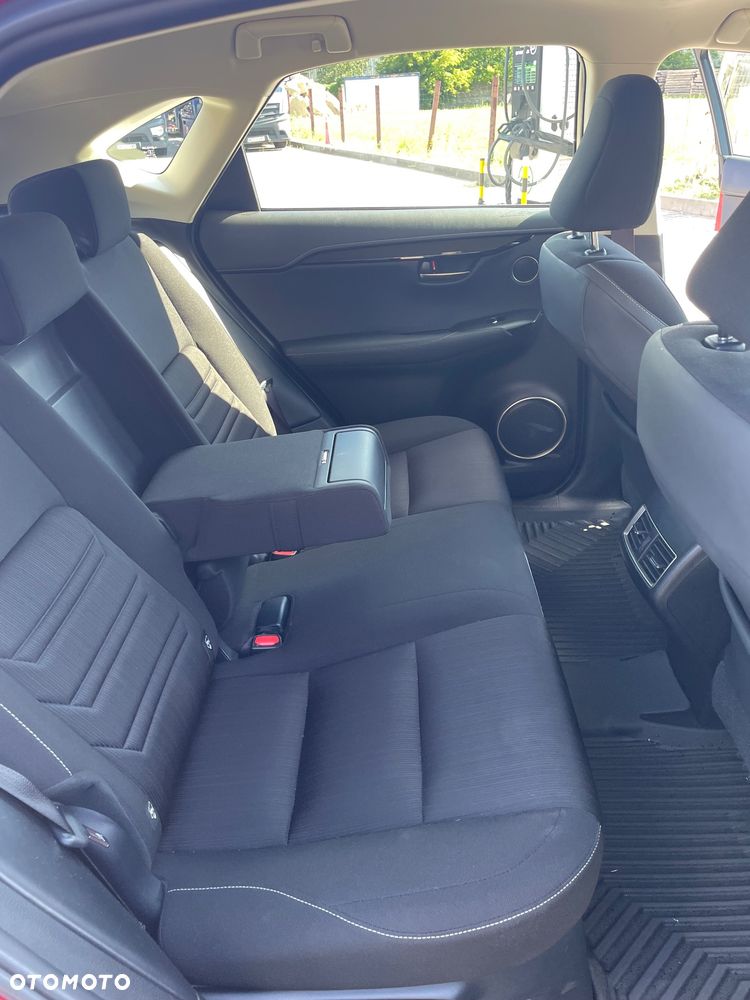 Lexus NX 300 Business Edition AWD - 8