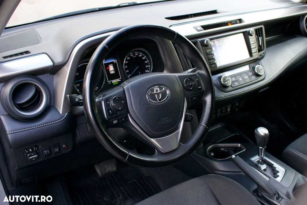 Toyota RAV4 2.5 VVT-i 4x4 Luxury - 17