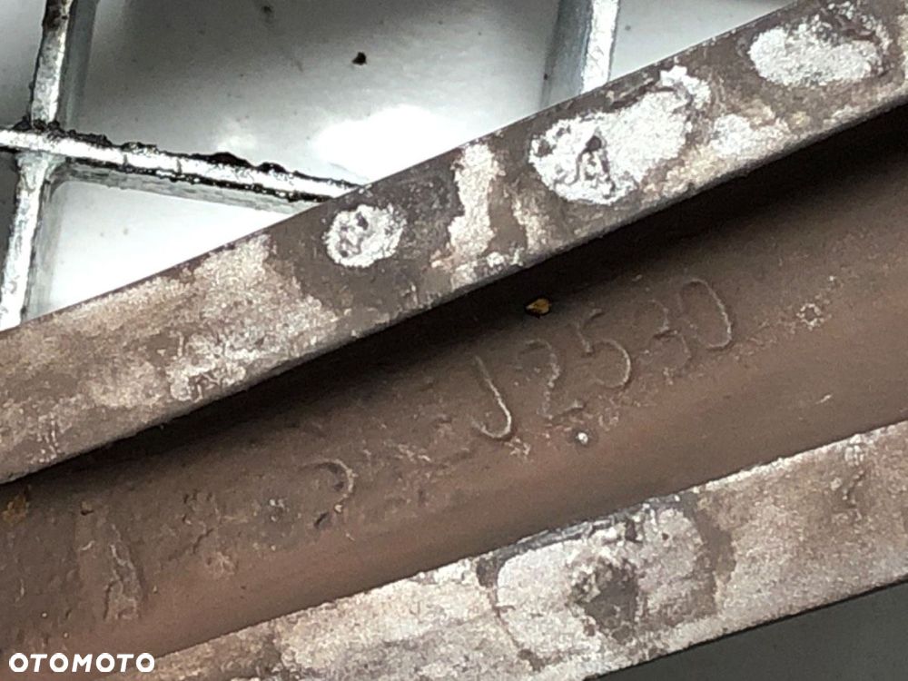 FELGA ALUMINIOWA 17 7.5J 5X112 ET35 ŚRODEK CENTR, 66.6 - 260.00 PLN - AUDI A4 B8 Avant (8K5) 2007 - - 4