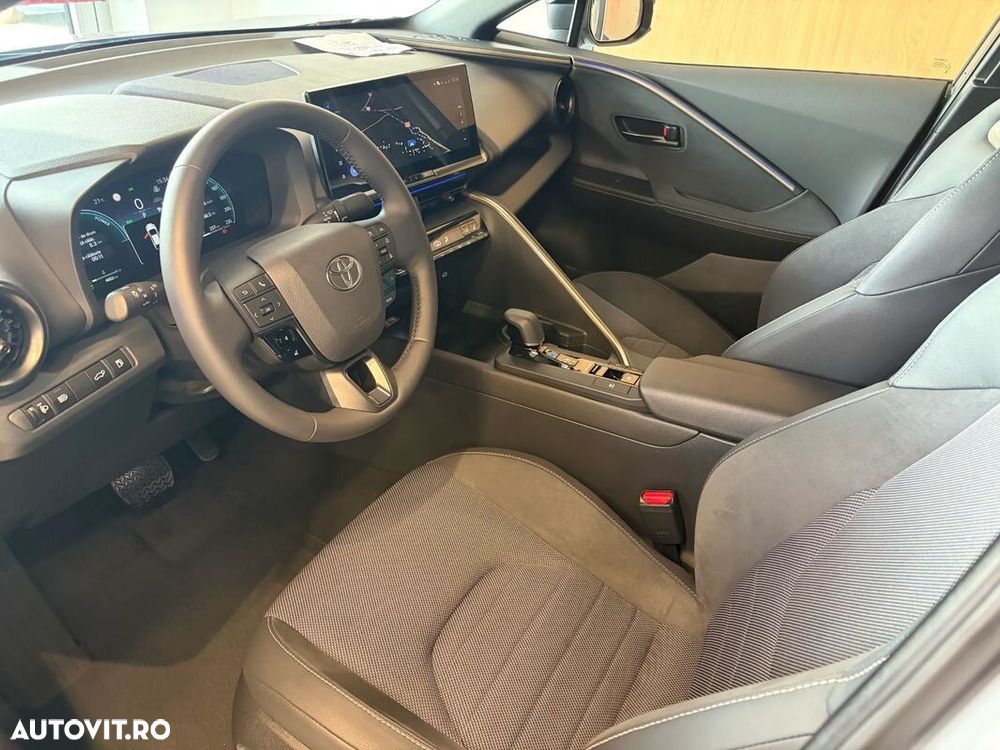 TOYOTA C-HR 2025 — imagine 15