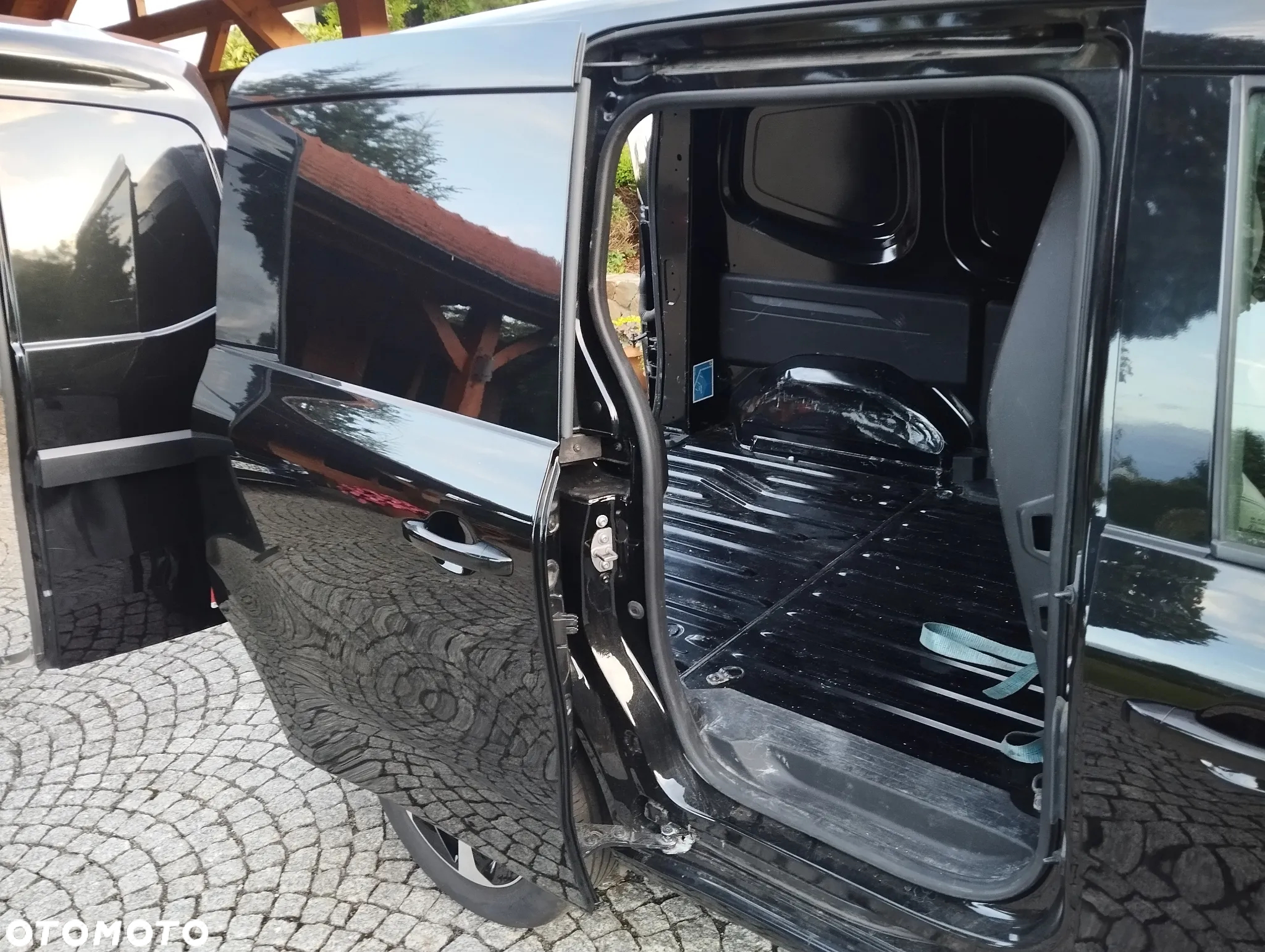 Nissan TOWNSTAR - 10