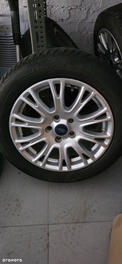 Ford C-MAX - 11