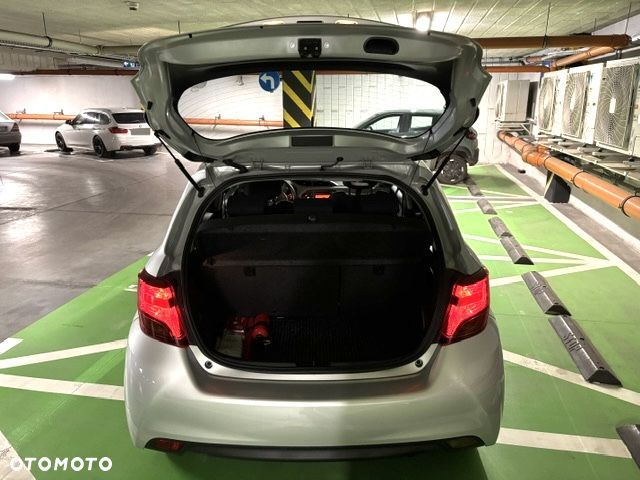 Toyota Yaris - 17
