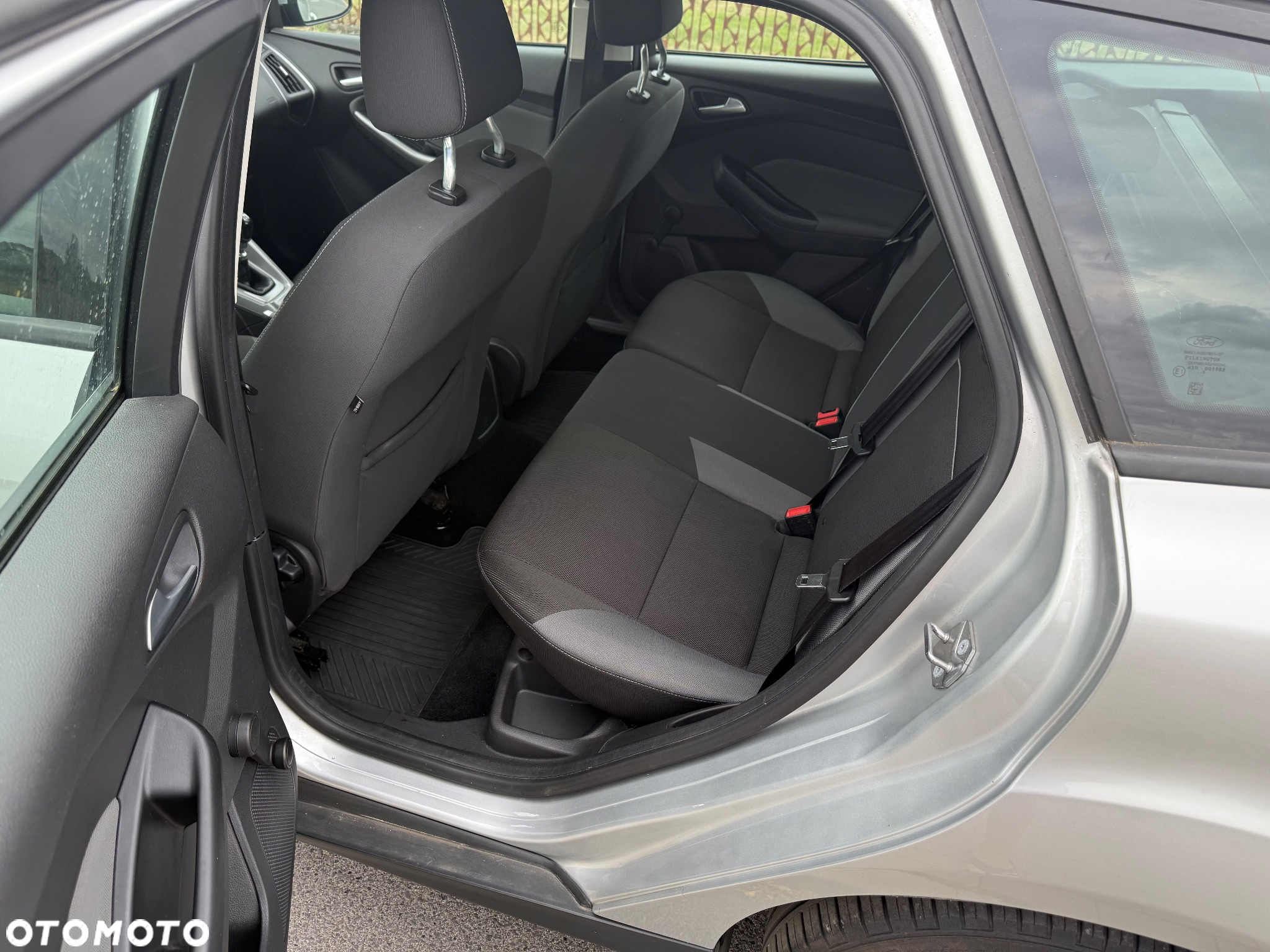 Ford Focus Turnier 1.6 TDCi DPF Start-Stopp-System SYNC Edition - 15