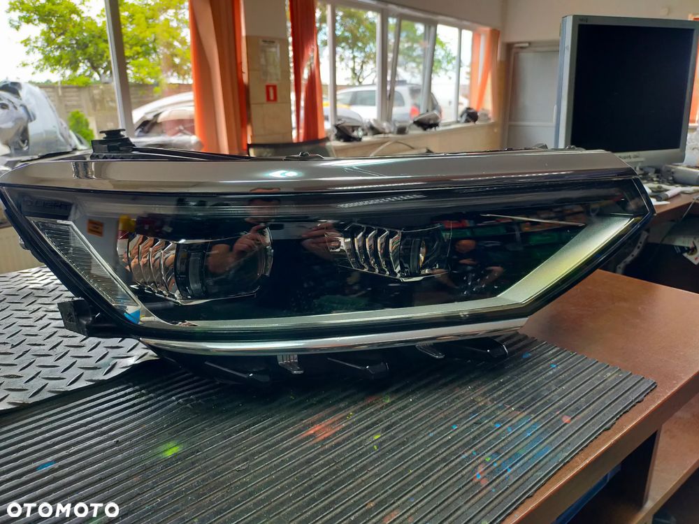 Reflektor Lampa Prawy Przód Vw Passat B8 Lift  Led 3G1941082T Valeo - 1