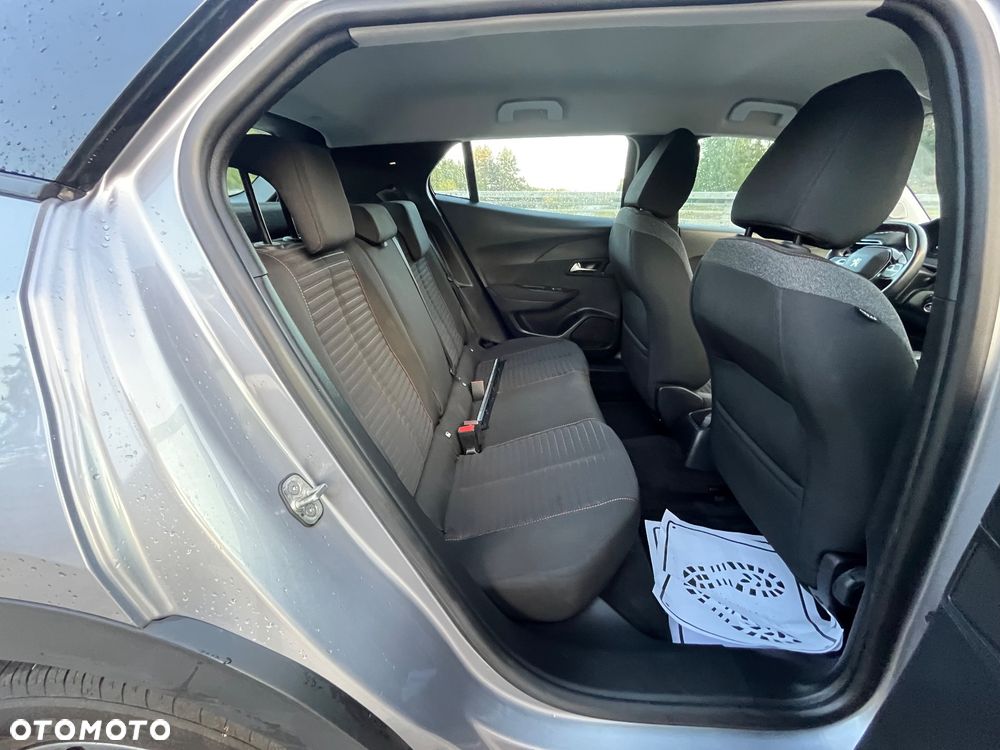 Peugeot 2008 1.2 PureTech Active S&S - 11