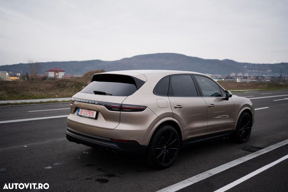 Porsche Cayenne S - 5