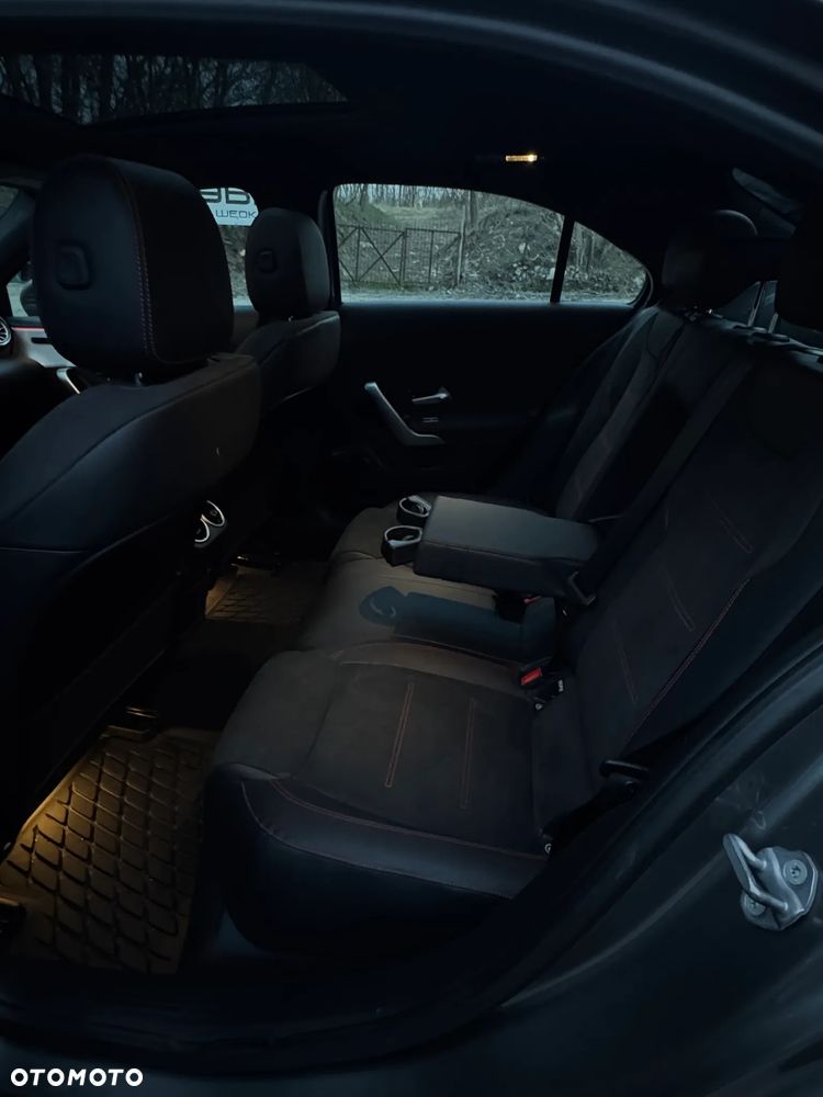 Mercedes-Benz Klasa A 220 4Matic 7G-DCT AMG Line - 17