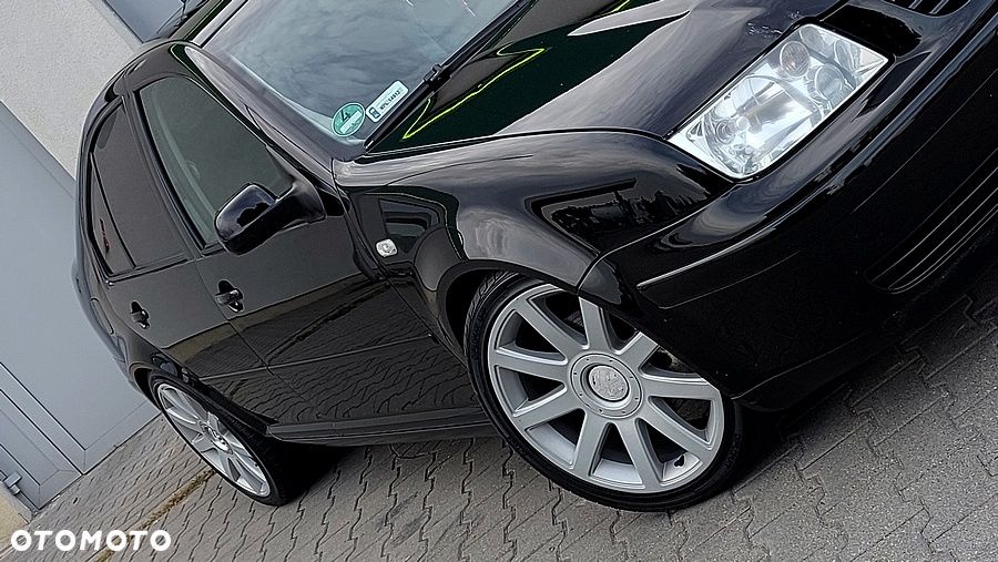 Volkswagen Bora 2.3 V5 Highline - 23