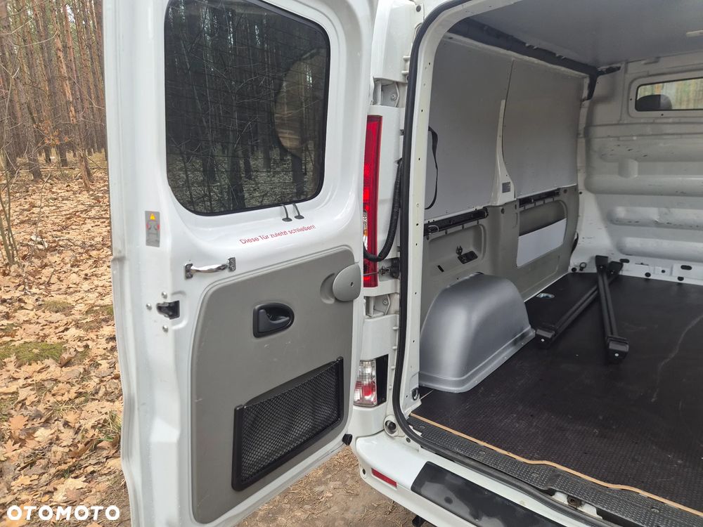 Opel Vivaro - 13