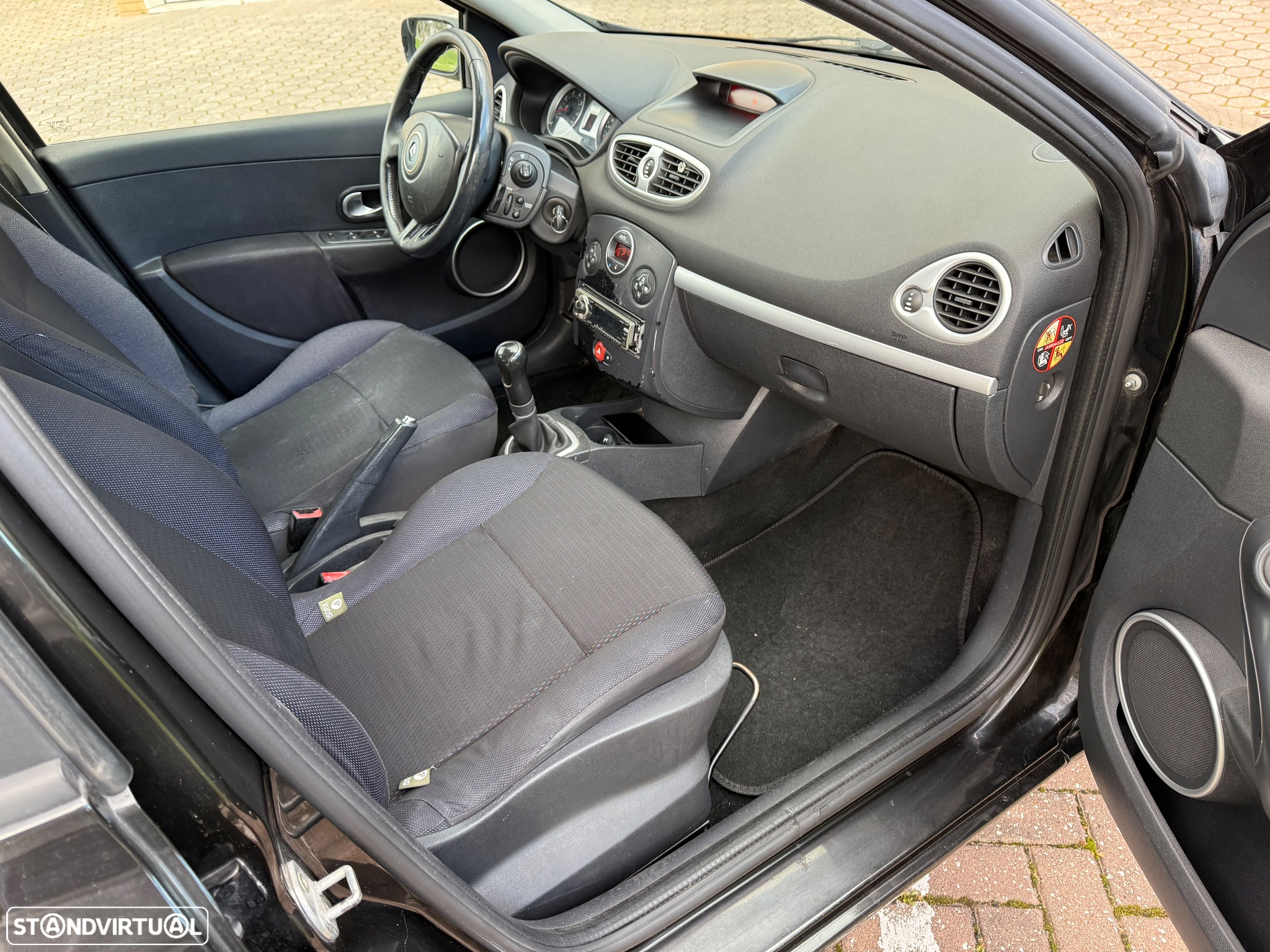 Renault Clio 1.2 Pack Authentique - 14