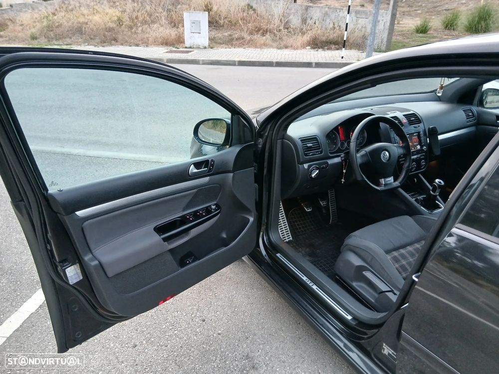 VW Golf 2.0 GTI - 5