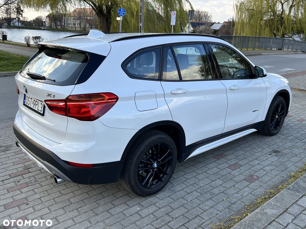 BMW X1 xDrive25d Sport Line - 4