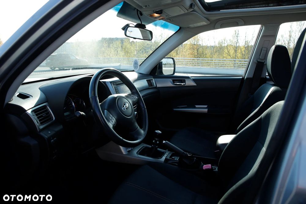 Subaru Forester 2.0D XE 000 - 11