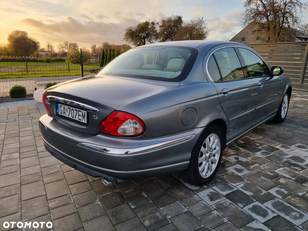 Jaguar X-Type Estate 2.5 V6 4x4 Executive - 17