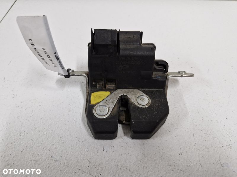 FIAT PANDA II 3 ZAMEK KLAPY BAGAŻNIKA TYŁ TYLNY 51876008 - 1