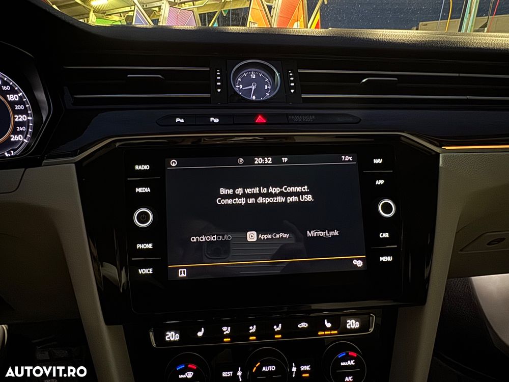 Volkswagen Passat - 24