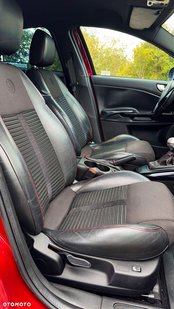 Alfa Romeo Giulietta 2.0 JTDM Distinctive - 11