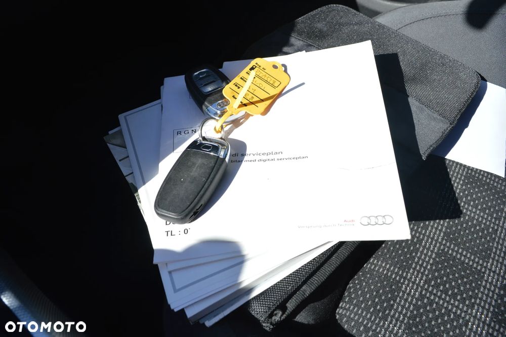 Audi A4 Avant 2.0 TDI DPF quattro S tronic Attraction - 23