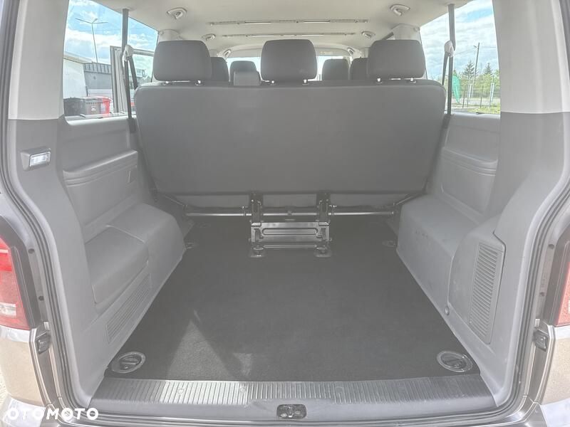 Volkswagen Caravelle 2.0 TDI L2 Comfortline DSG - 24