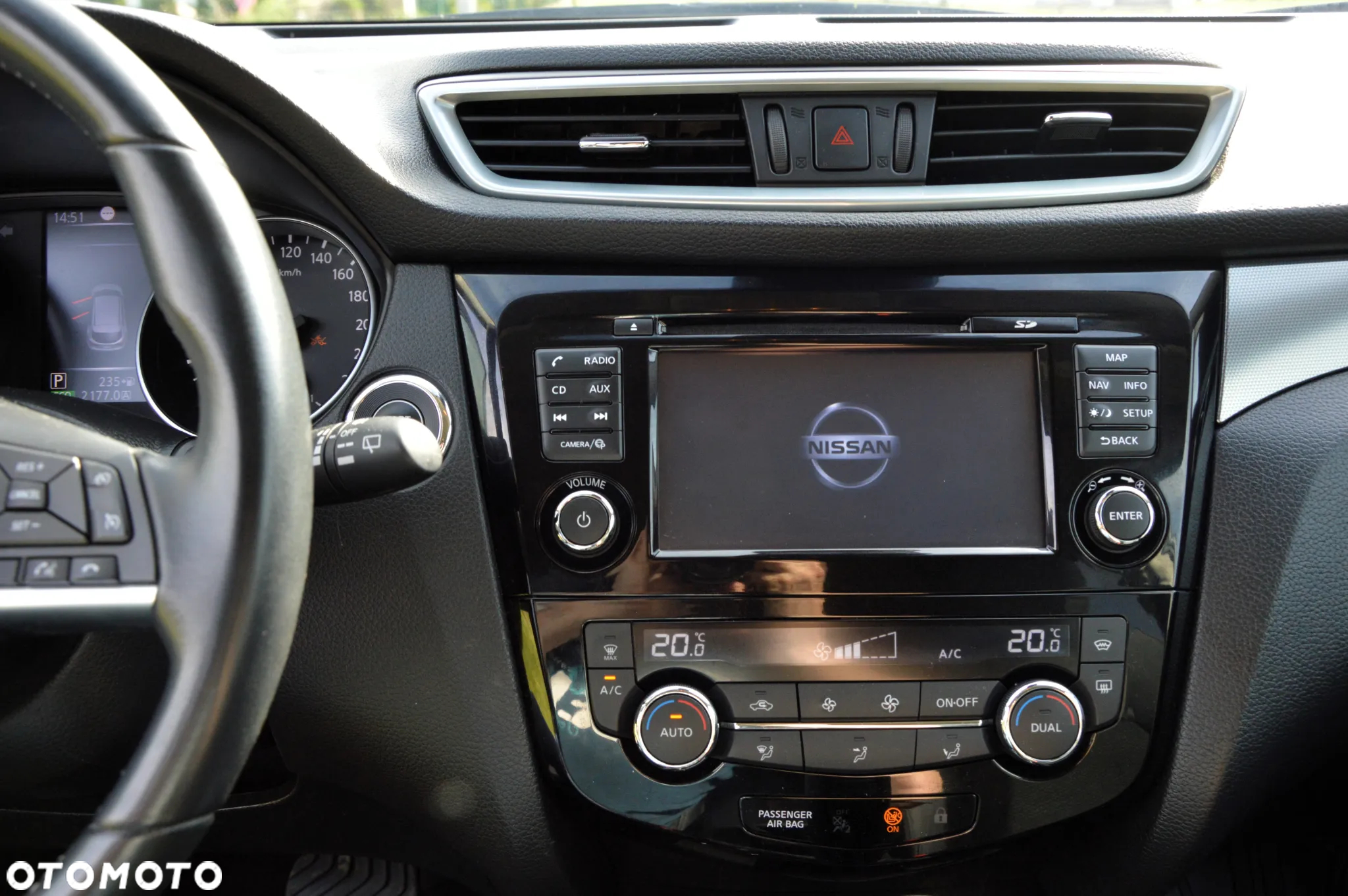 Nissan Qashqai 1.2 DIG-T N-Connecta Xtronic EU6 - 23