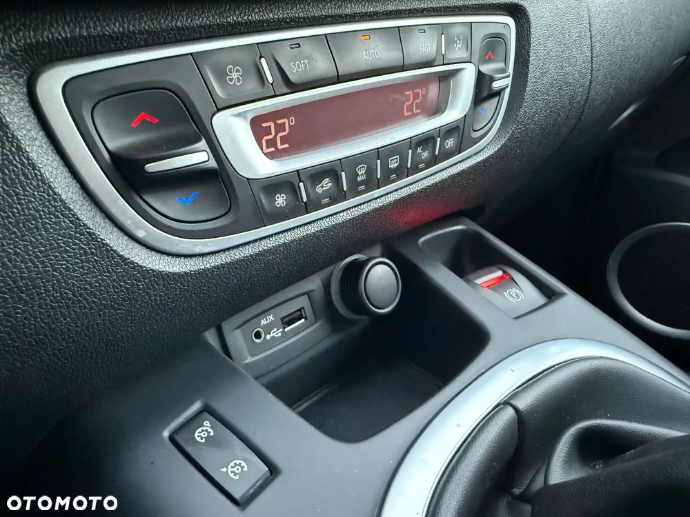 Renault Grand Scenic - 11