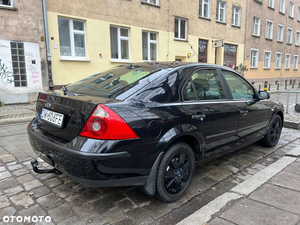 Ford Mondeo 2.0 TDDi Ambiente - 6