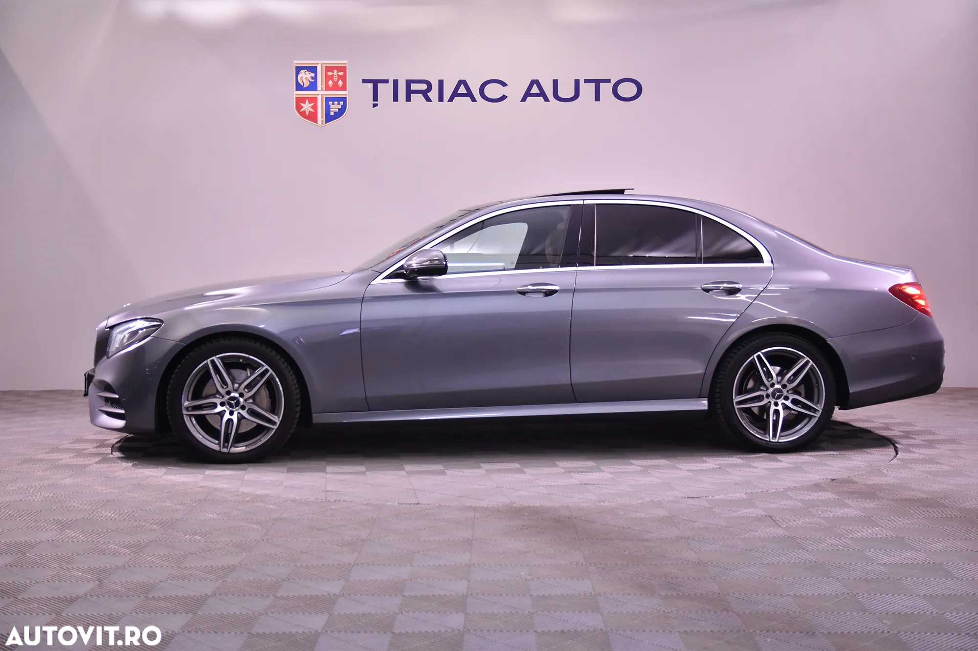 Mercedes-Benz E 220 d 4MATIC Aut. - 2