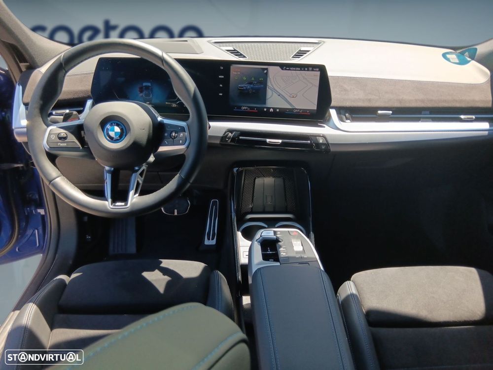 BMW iX2 eDrive20 Pack Desportivo M - 13